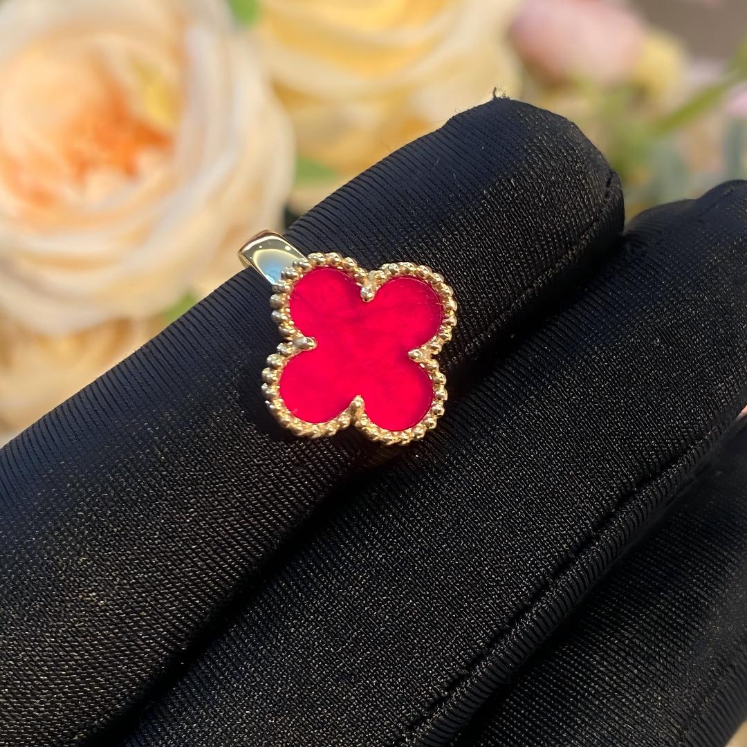 [Cyra] NEW CLOVER PINK ENAMEL RINGS