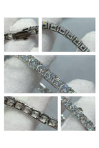 [Cyra] TENNISARMBAND MIT VOLLSTÄNDIGEM DIAMANTBESATZ