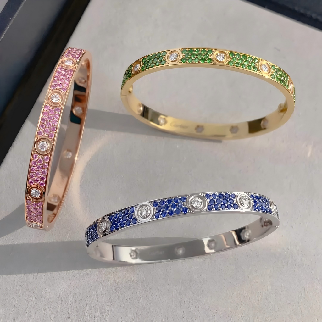 [Cyra]  2026 PAVE GEMSTONE LOVE BRACELET 6.1MM 10 DIAMONDS