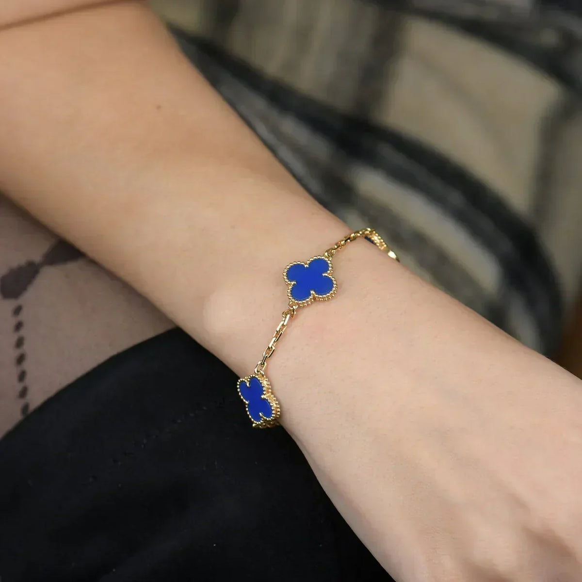[Cyra] Neue CLOVER 5 MOTIF BLAUER ACHAT ARMBAND-KOLLEKTION