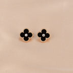 [Cyra]  CLOVER MEDIUM 1 MOTIFS ONYX DIAMOND EARRINGS
