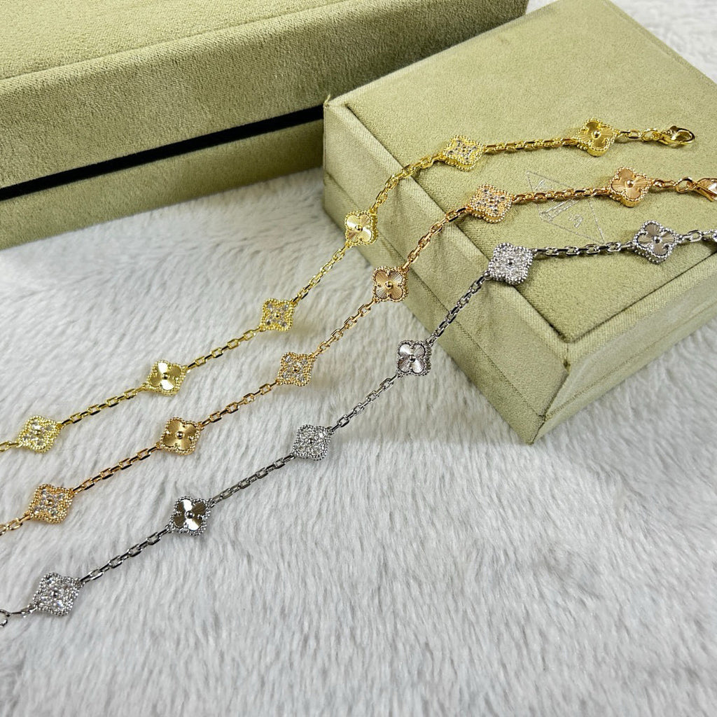 [Cyra] CLOVER 6 MOTIF DIAMOND LASER BRACELET
