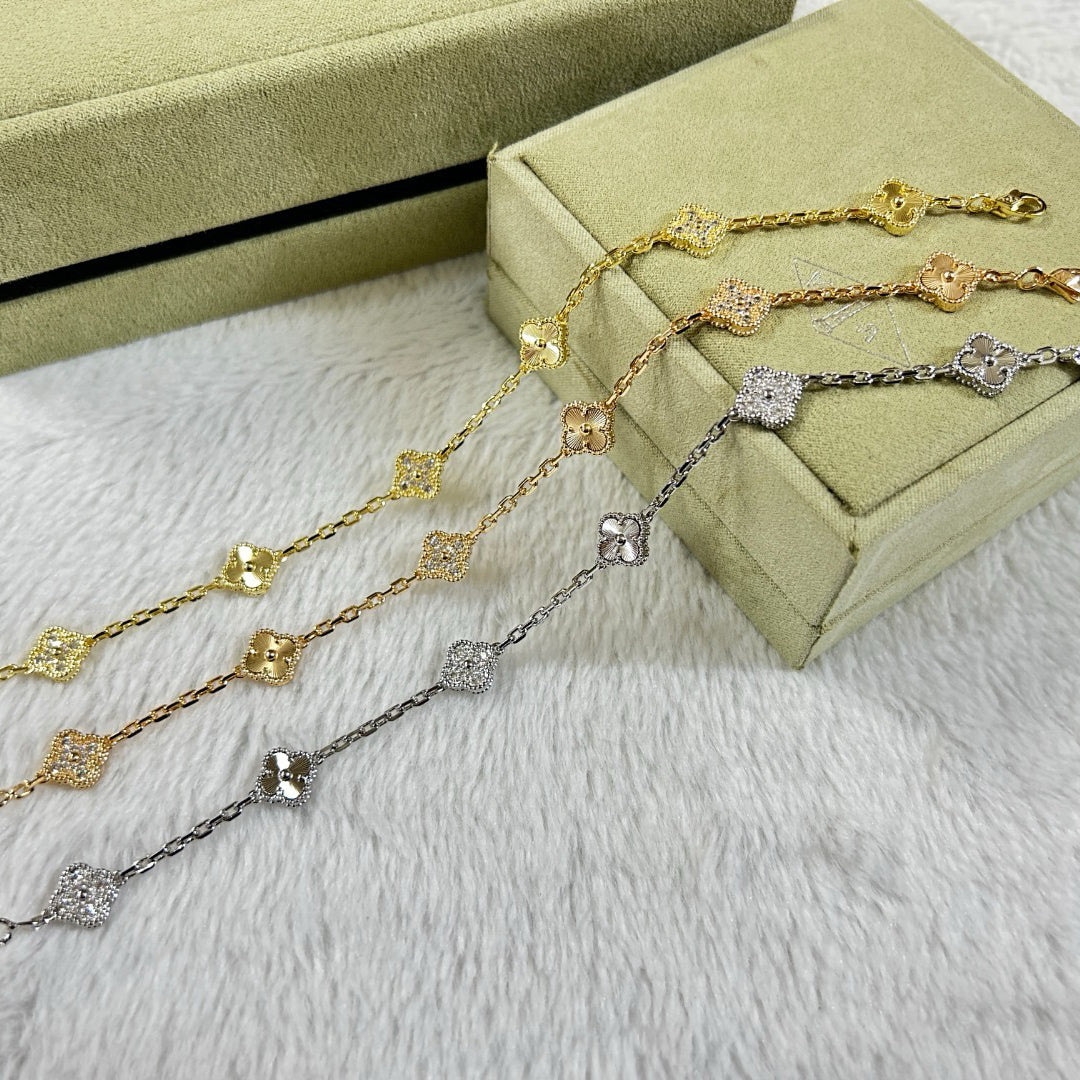 [Cyra] CLOVER 6 MOTIF DIAMOND LASER BRACELET