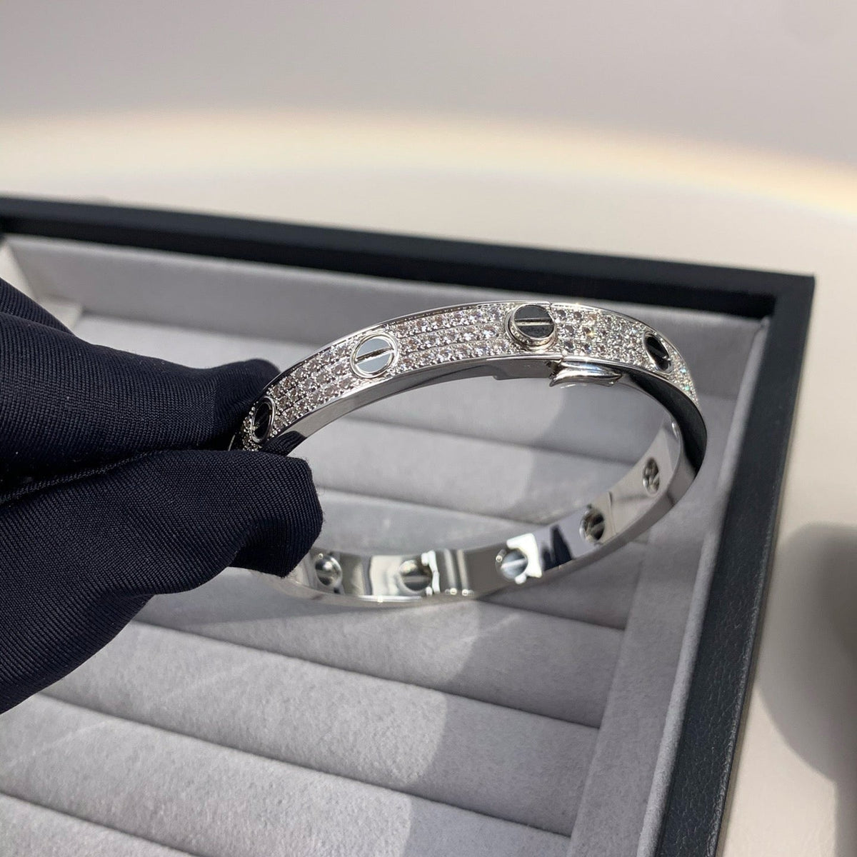 [Cyra]  LOVE BRACELET 6.1MM DIAMOND-PAVED CERAMIC