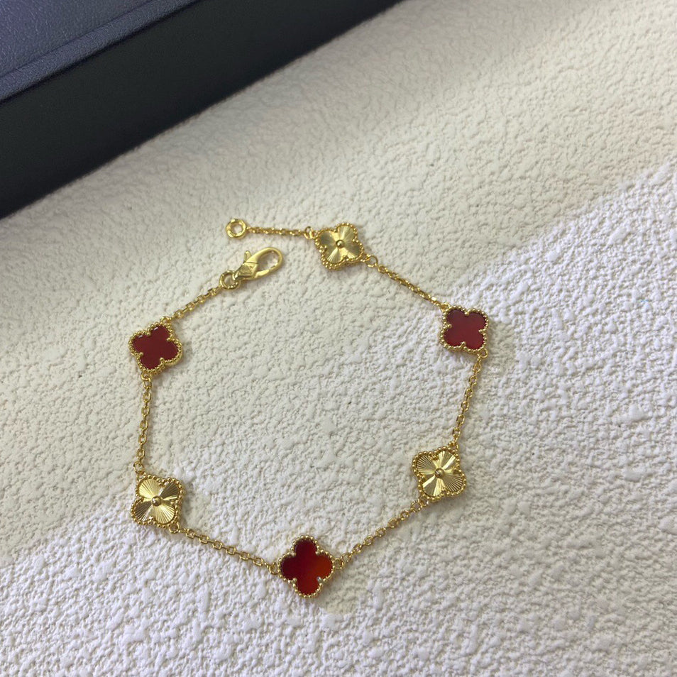 [Cyra] CLOVER 6 MOTIF RED AGATE LASER BRACELET