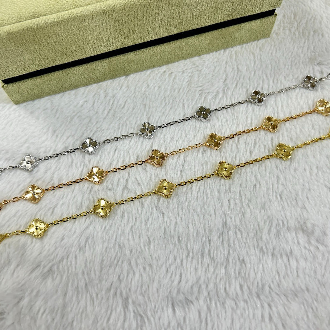 [Cyra] New CLOVER 6 MOTIF LASER BRACELET