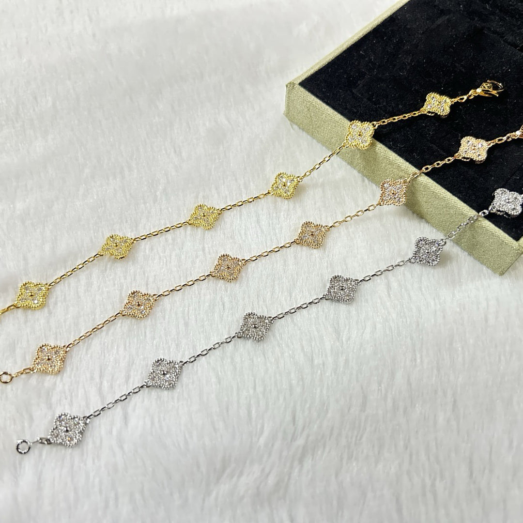 [Cyra] New CLOVER 6 MOTIF DIAMOND BRACELET