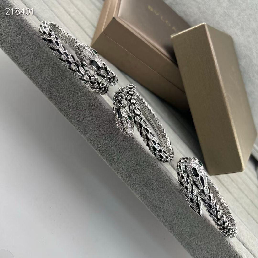 [Cyra]  EW OBSIDIAN & DIAMOND SERPENT BRACELET