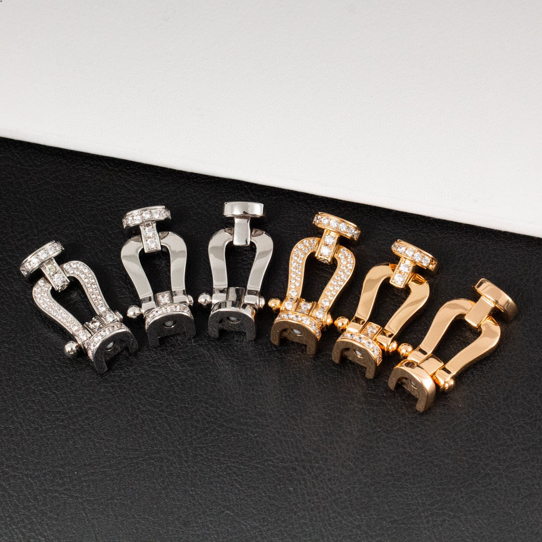 [Cyra]  FORCE LARGE HORSESHOE HALF DIAMOND BRACELET SILVER