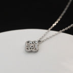 [Cyra] クローバー ミニ 9.5mm ペンダント ダイヤモンド ネックレス