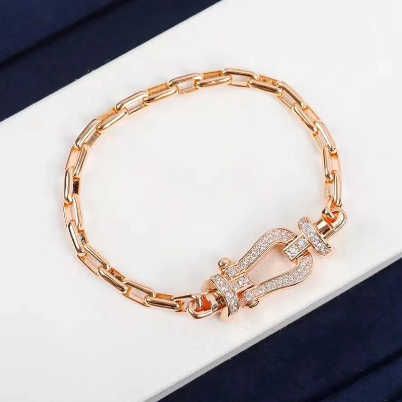 [Cyra]  GROSSER HUFEISENVERSCHLUSS METALLARMBAND