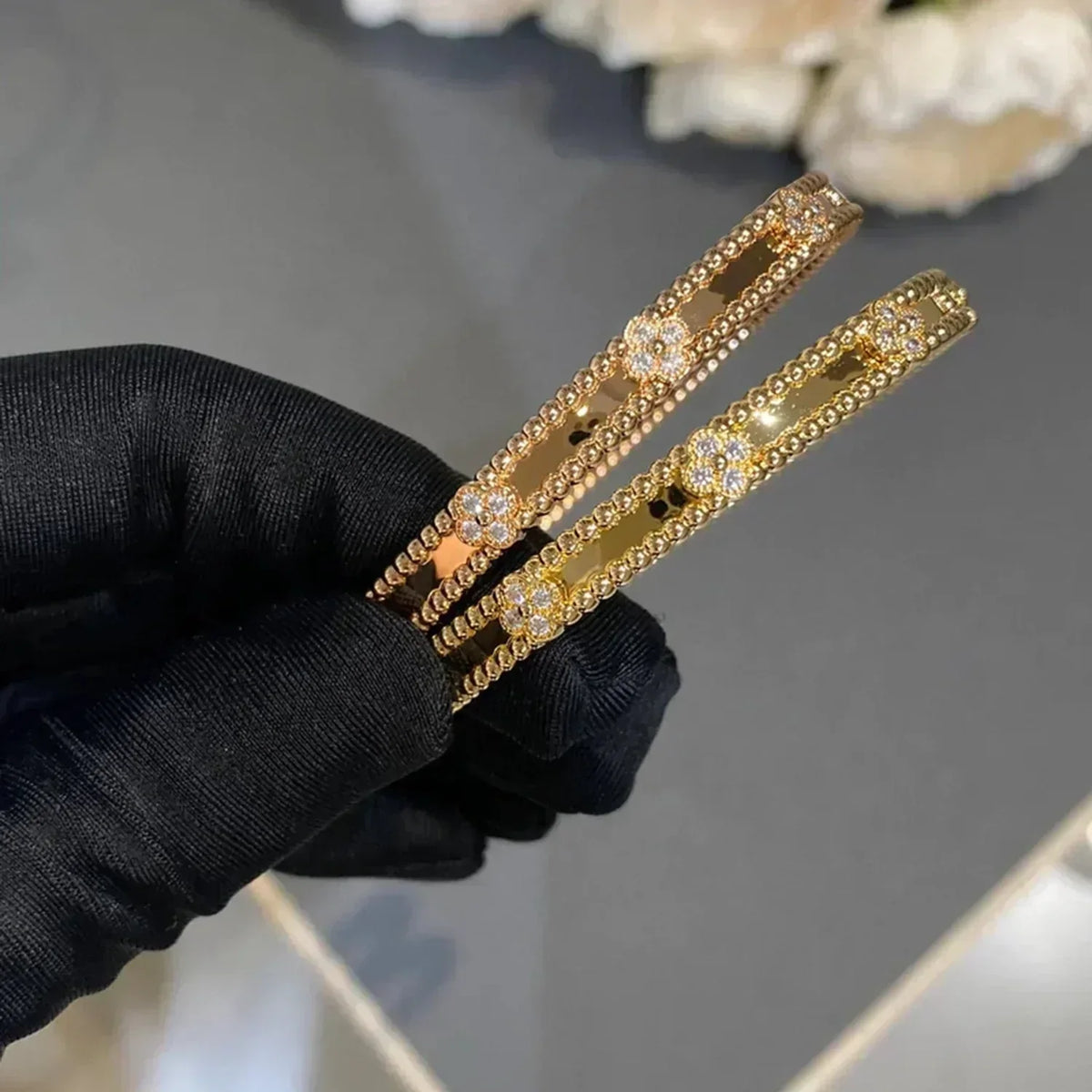 [Cyra] KLEEBATT-ARMBAND 4MM DIAMANTEN