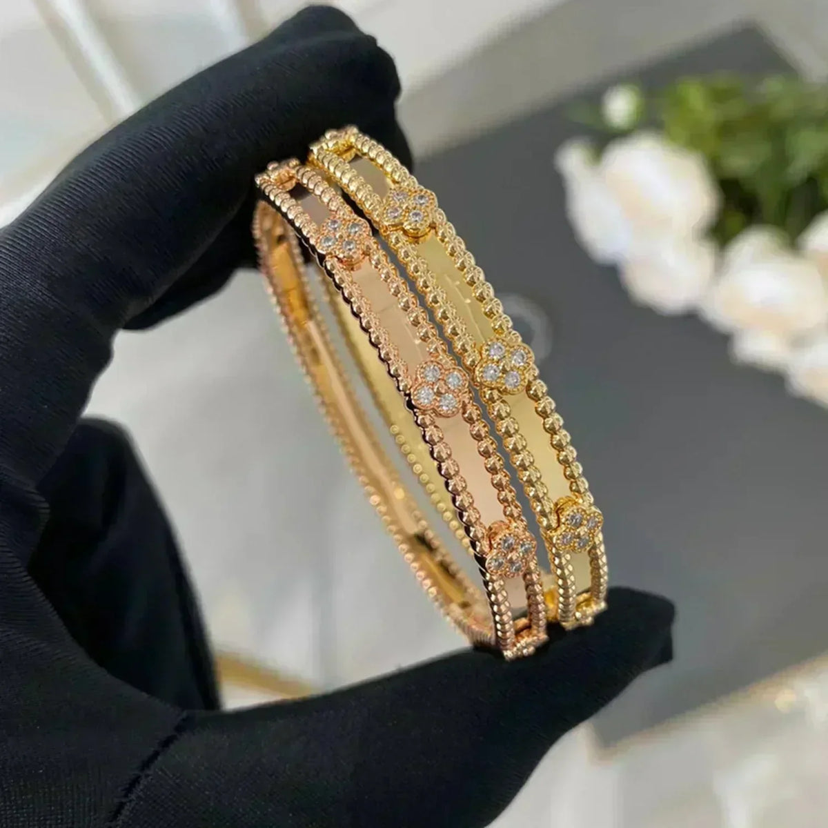 [Cyra] KLEEBATT-ARMBAND 4MM DIAMANTEN