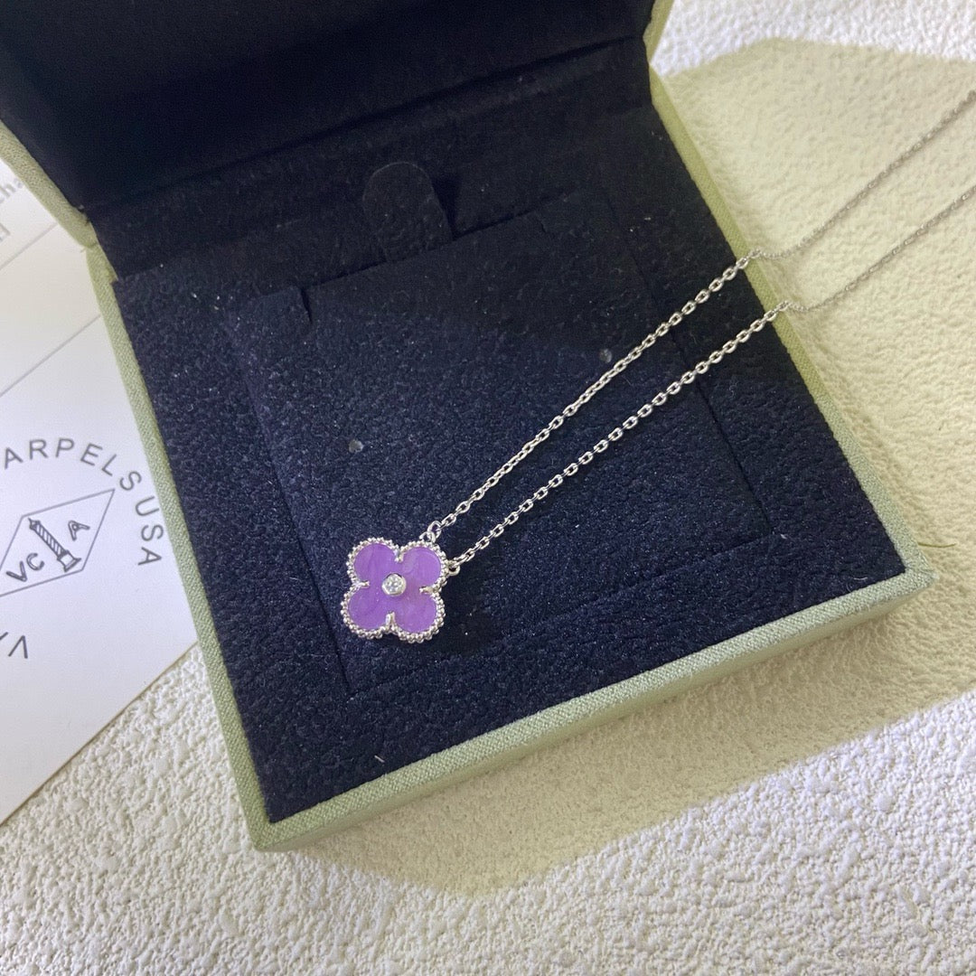 [Cyra]  CLOVER 15MM DIAMOND  PURPLE VIOLET NECKLACE