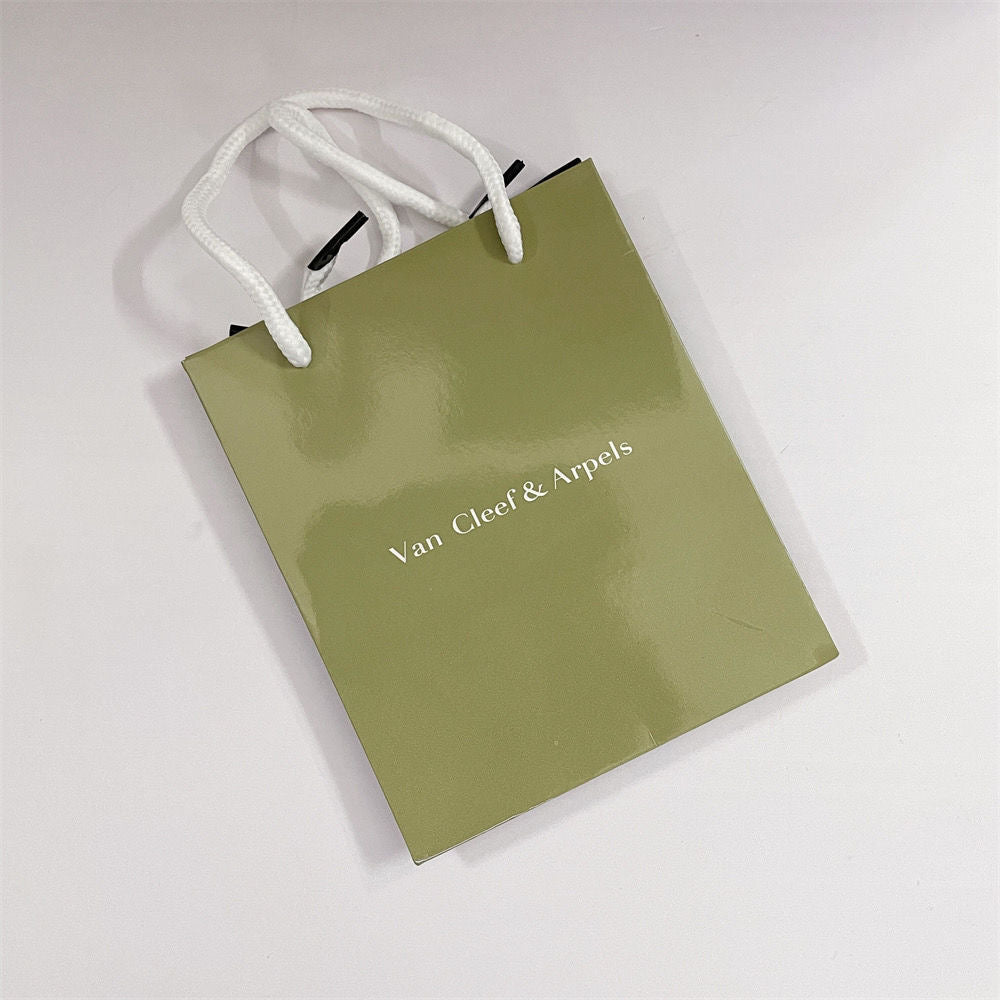 [Cyra]  VA CLOVER BRACELET NECKLACE RING BOX GIFT BAG