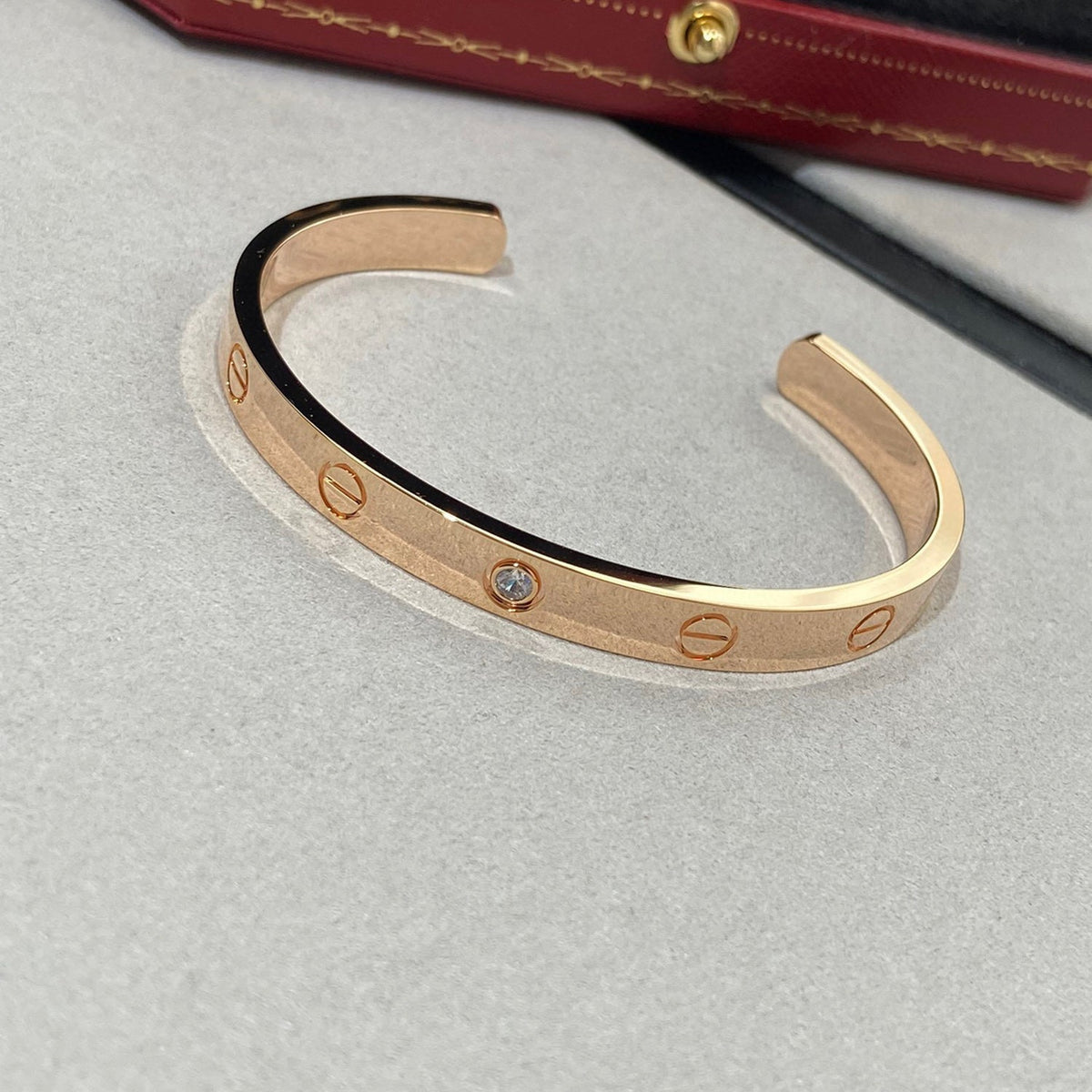 [Cyra] LOVE ARMBAND 6,1 MM 1 DIAMANT OFFENER REIF