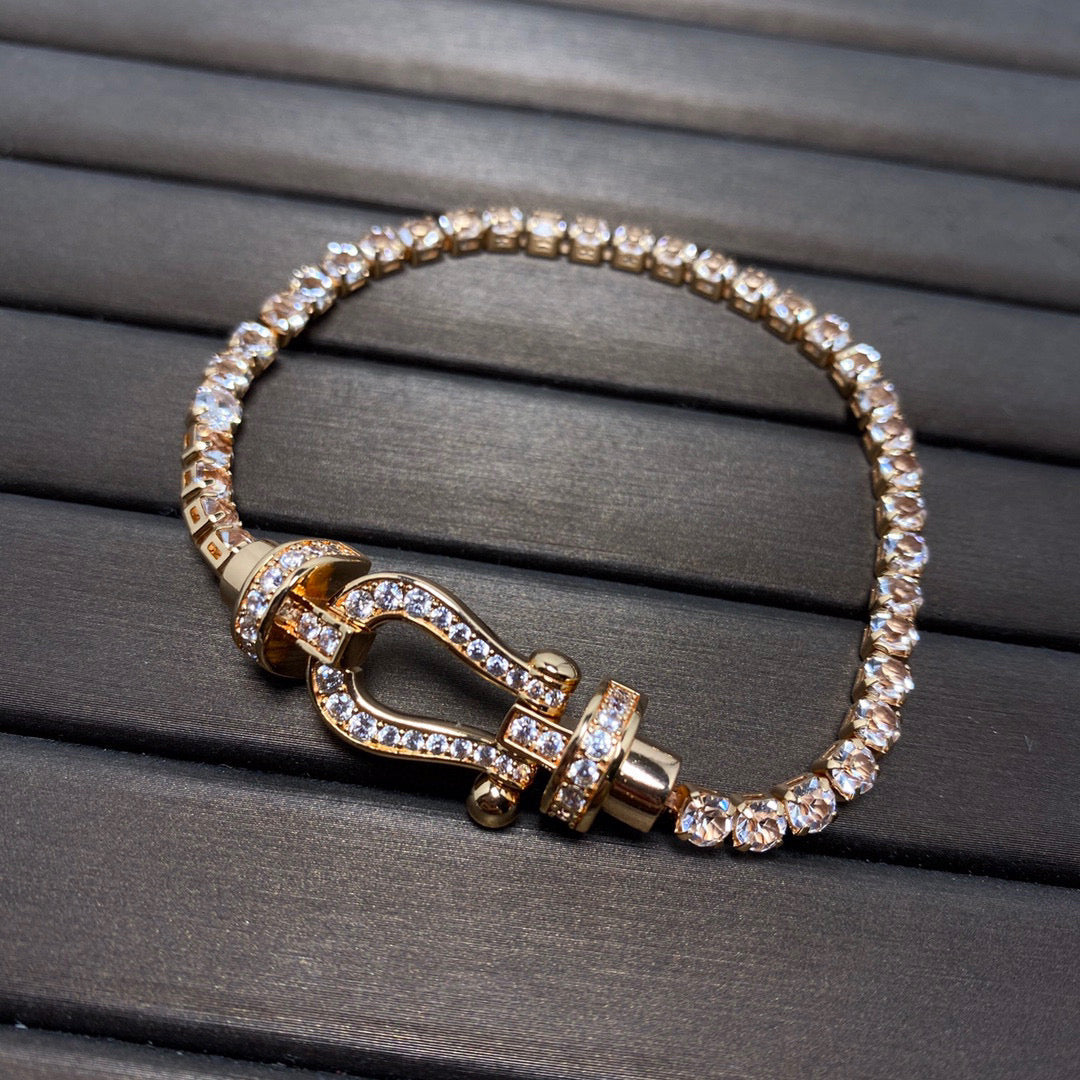 [Cyra]  FORCE  LARGE HORSESHOE FULL DIAMOND TENNIS BRACELET