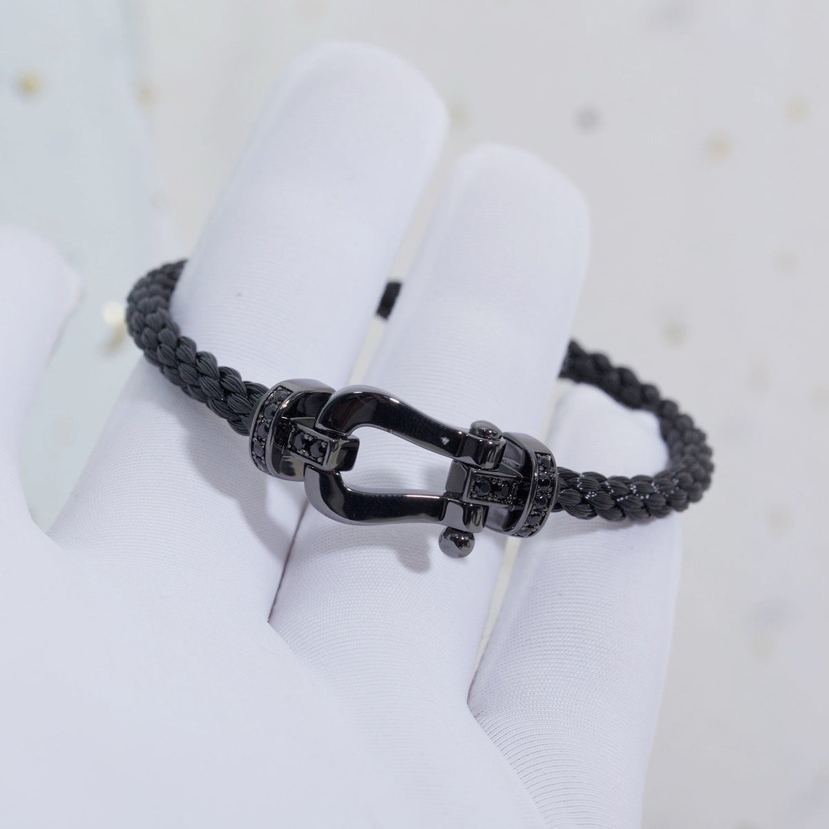 [Cyra]  FORCE LARGE SERIES HORSESHOE BLACK SAMURAI BRACELET