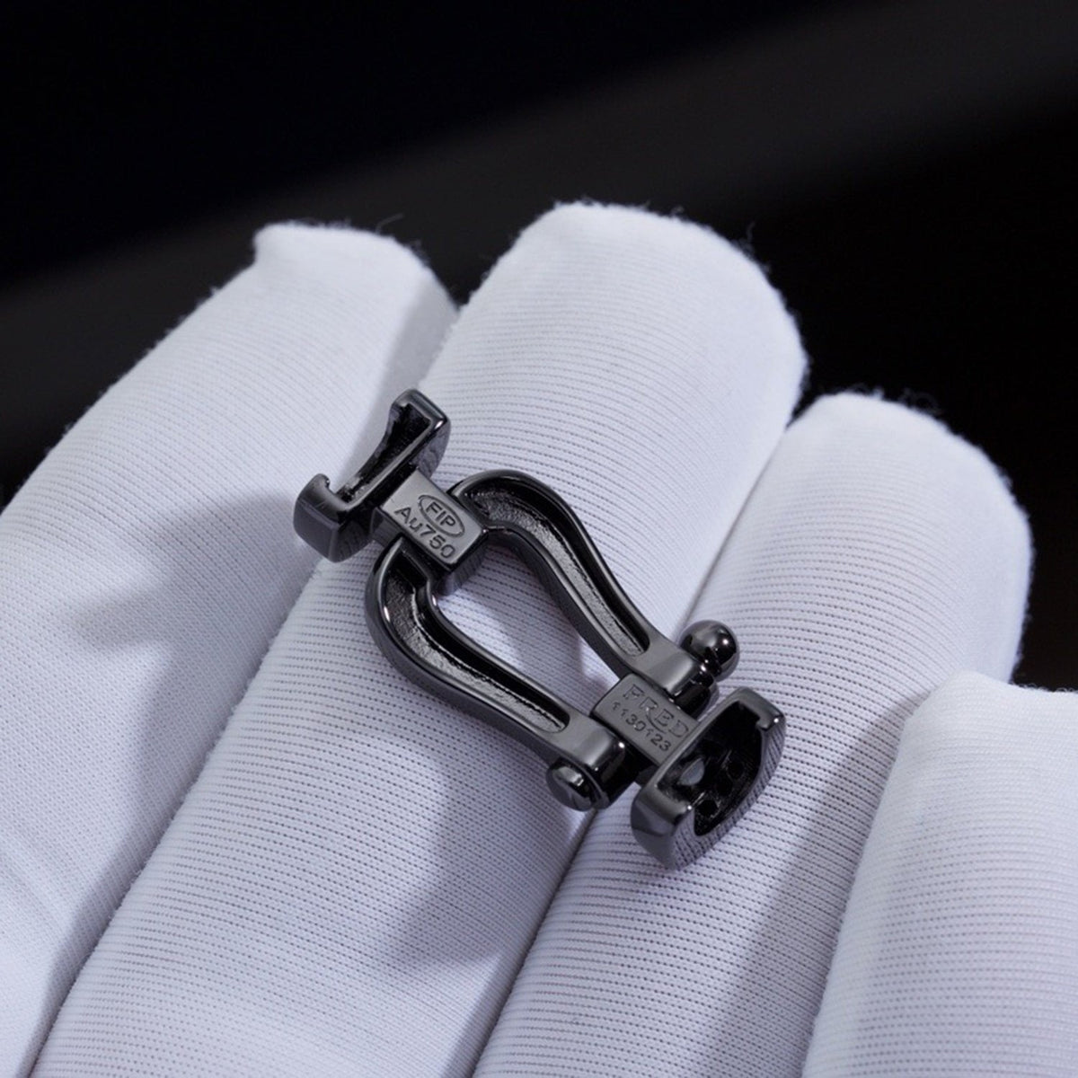 [Cyra]  FORCE LARGE SERIES HORSESHOE BLACK SAMURAI BRACELET