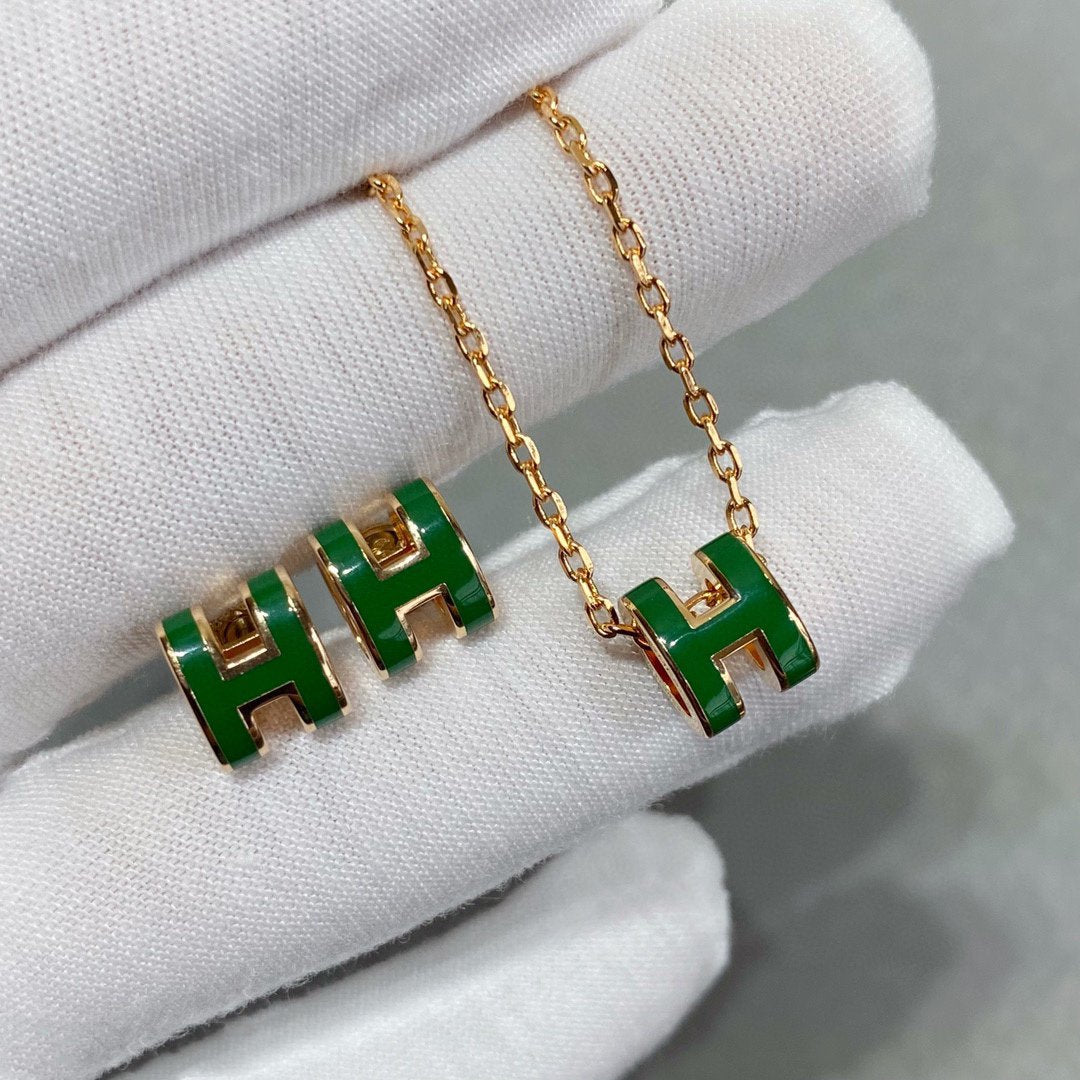 [Cyra]  POP H GREEN NECKLACE SILVER AND GOLD
