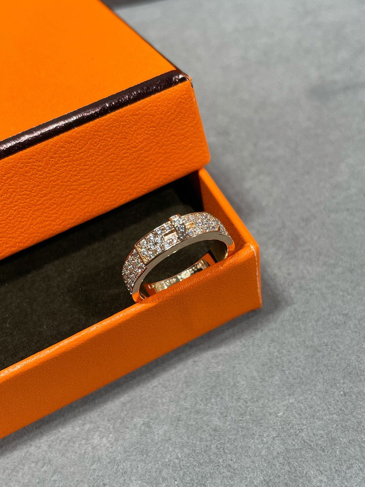 [Cyra]  KELLY PINK GOLD DIAMOND RING