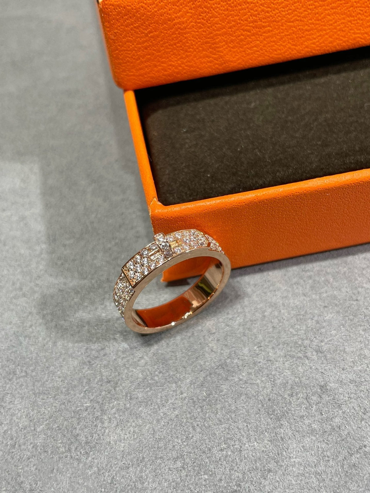 [Cyra]  KELLY PINK GOLD DIAMOND RING