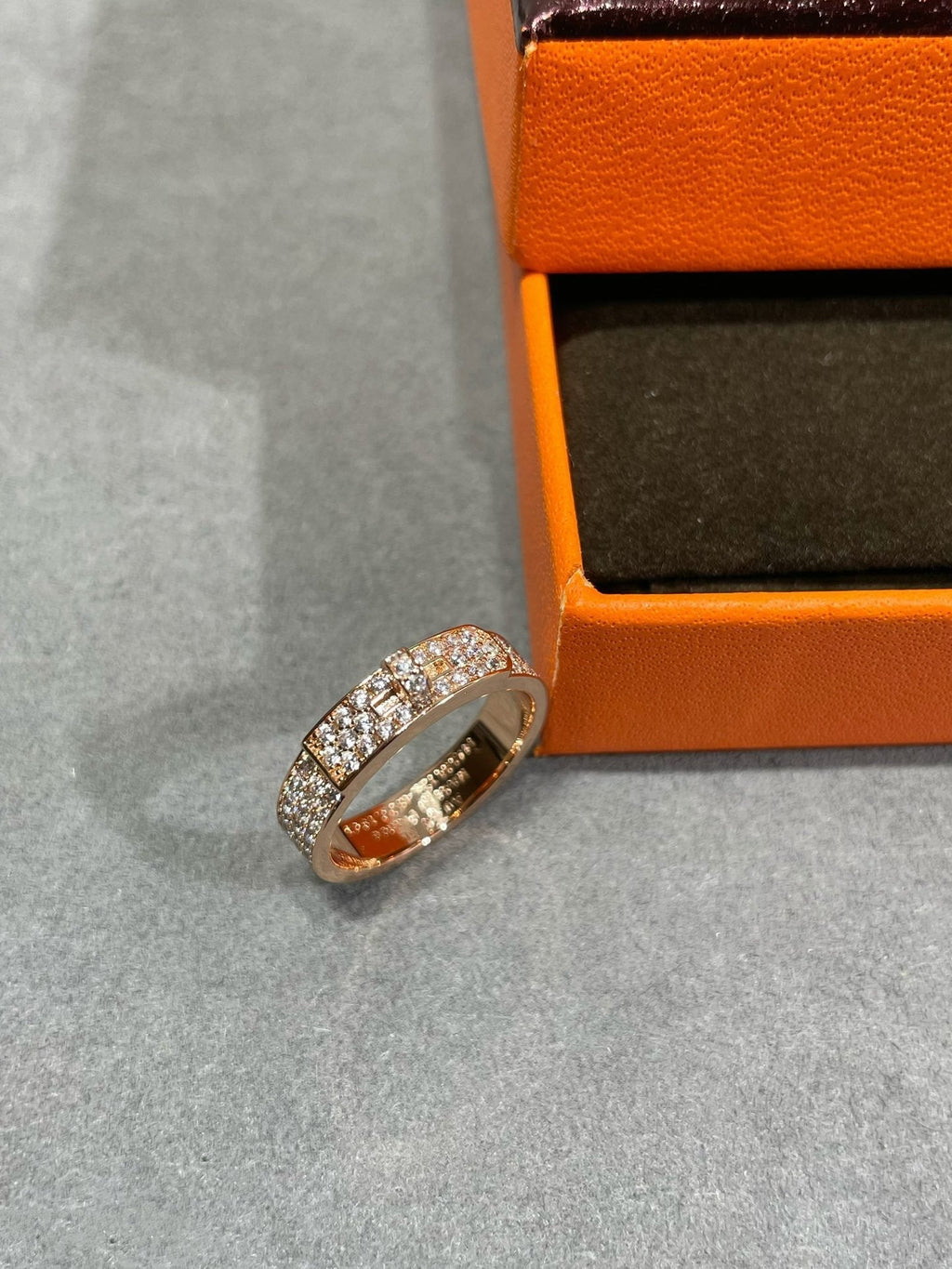 [Cyra]  KELLY PINK GOLD DIAMOND RING