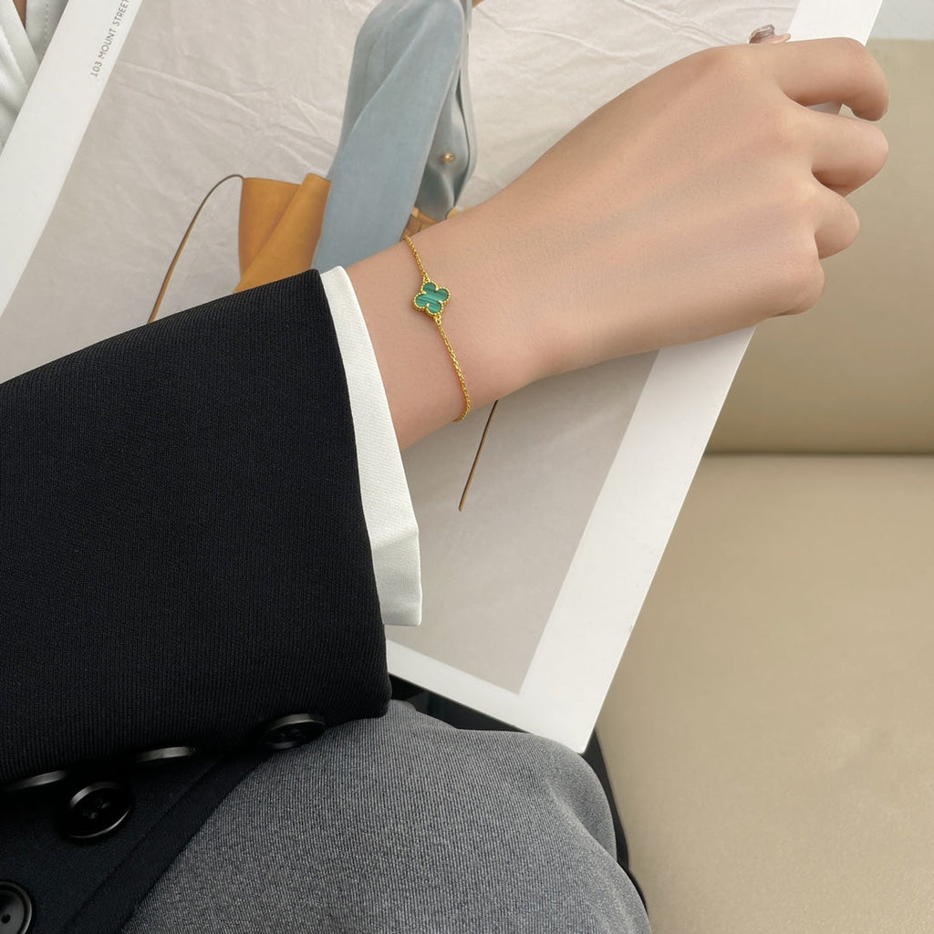 [Cyra]  CLOVER BRACELET MALACHITE 1 MOTIF