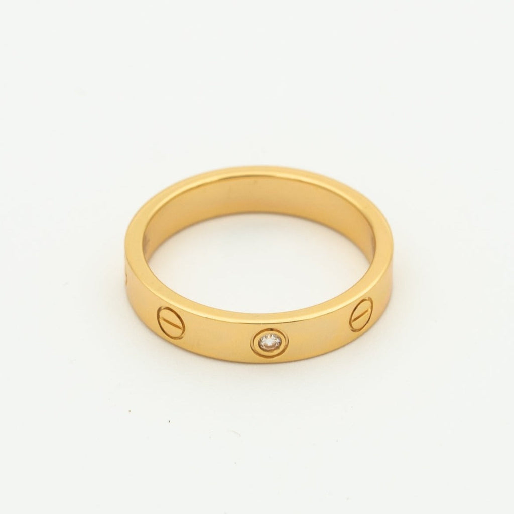 {
  "Cyra": "ラブリング 4MM 1ダイヤモンド ピンクゴールド"
}
