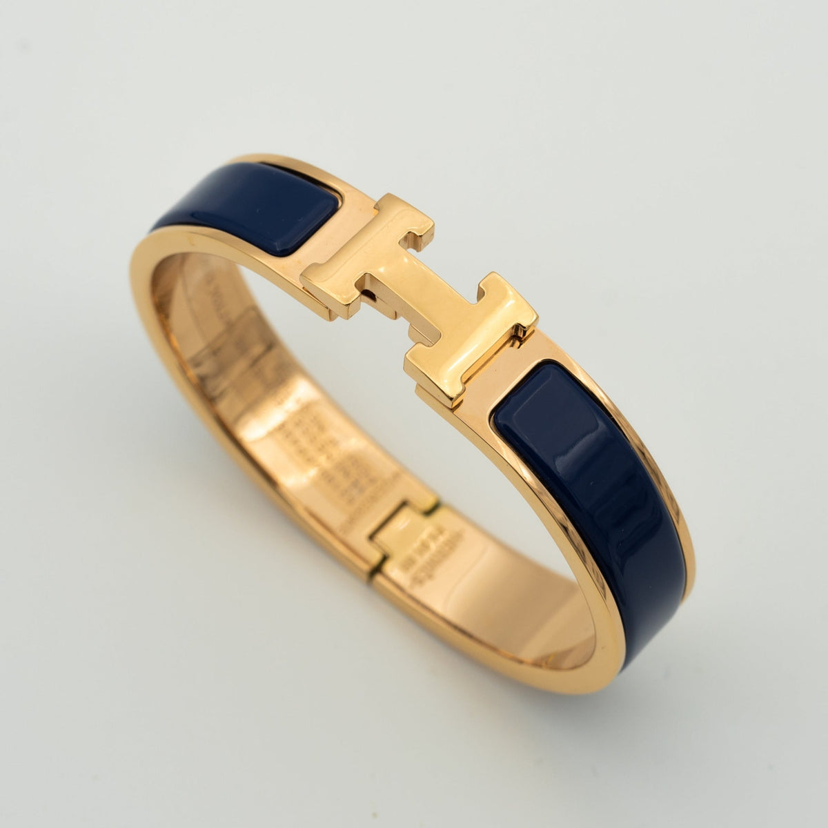 [Cyra]  H BLUE BRACELET