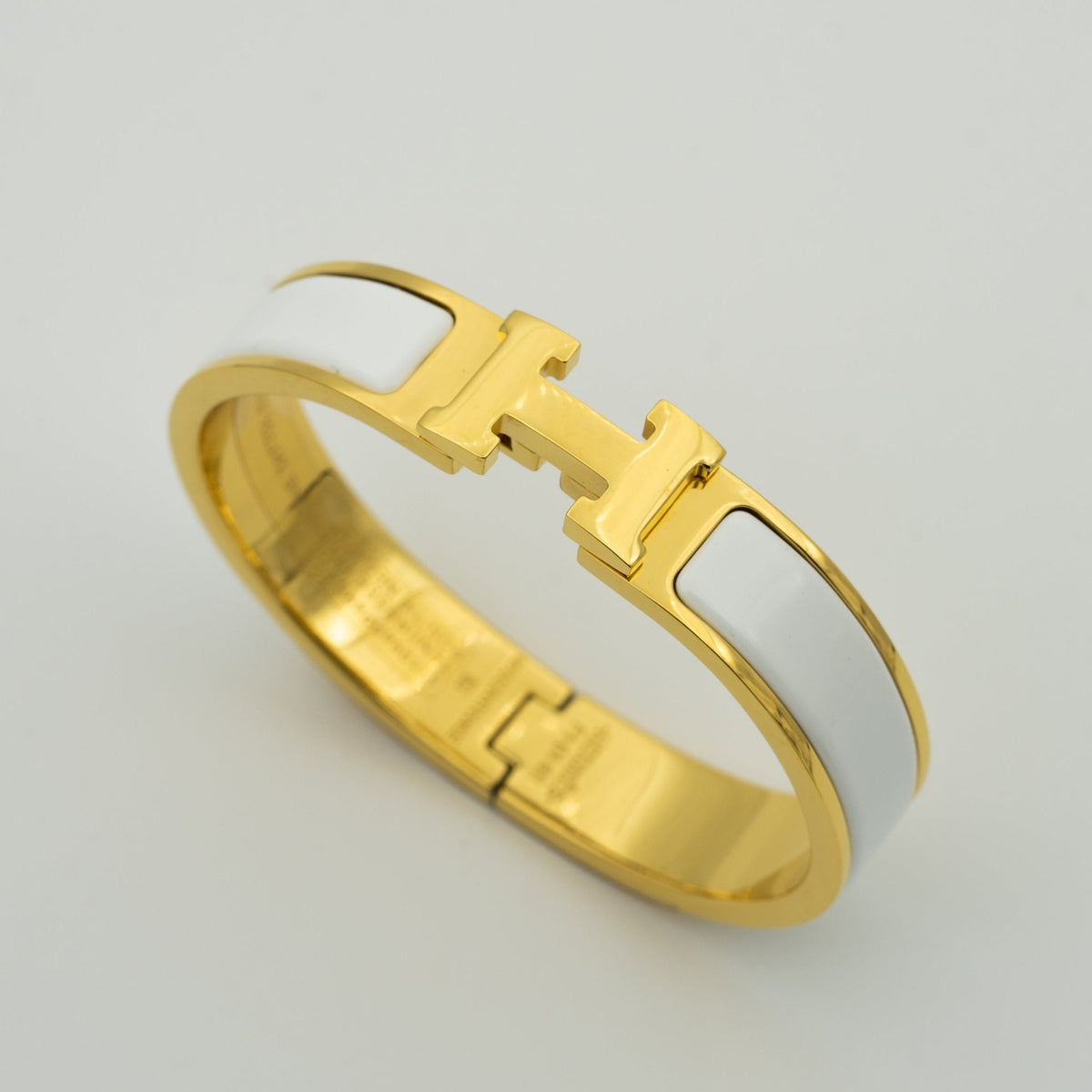 [Cyra]  H WEISSES ARMBAND