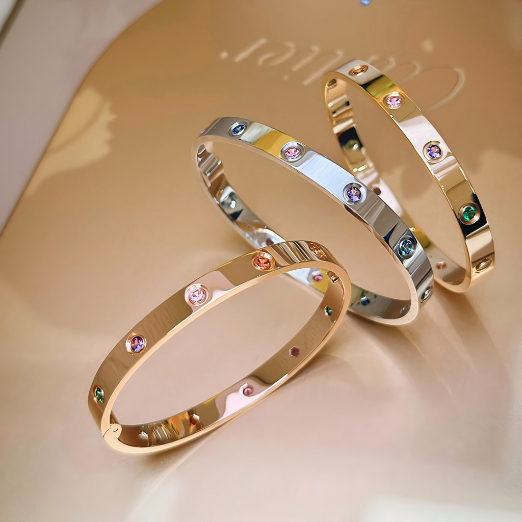 [Cyra]  2026 REGENBOGEN-LIEBESARMBAND 6,1 MM 10 DIAMANTEN