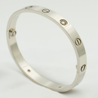 {
  "Cyra": "ラブブレスレット 6.1mm ダイヤモンド4石"
}