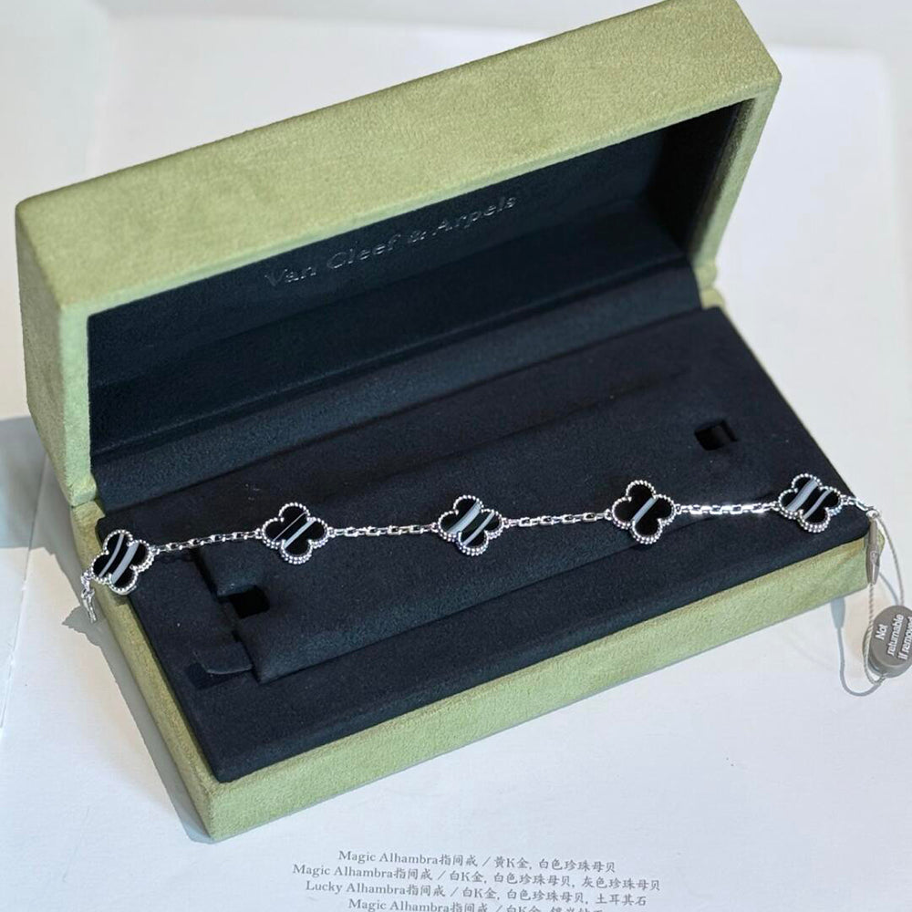 [Cyra]  CLOVER 5 MOTIF VEINED ONYX BRACELET SILVER
