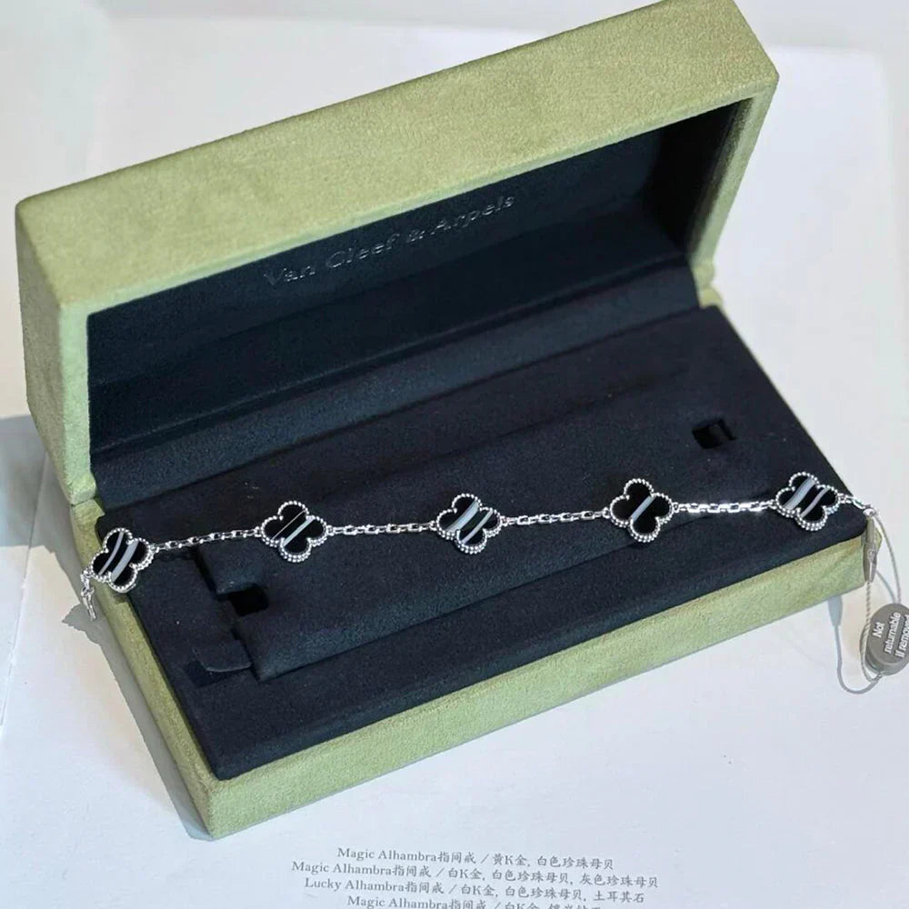 [Cyra] New  CLOVER 5 MOTIF PULSAR STONE BRACELET COLLECTION