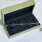 [Cyra] New  CLOVER 5 MOTIF PULSAR STONE BRACELET COLLECTION