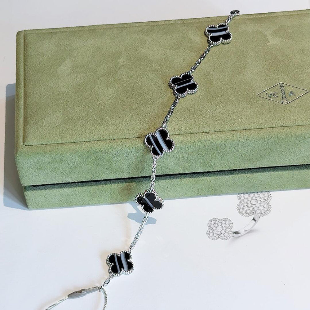 [Cyra]  CLOVER 5 MOTIF VEINED ONYX BRACELET SILVER