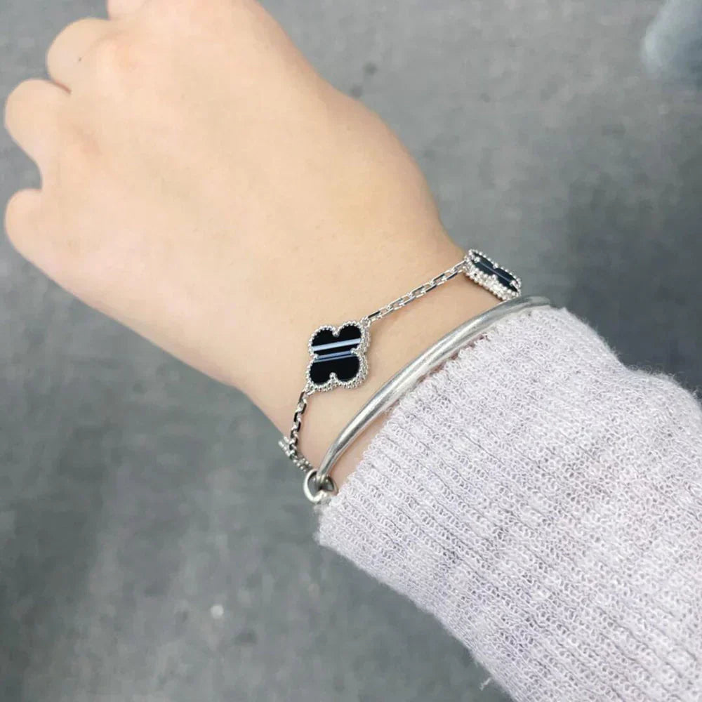 [Cyra] New  CLOVER 5 MOTIF PULSAR STONE BRACELET COLLECTION