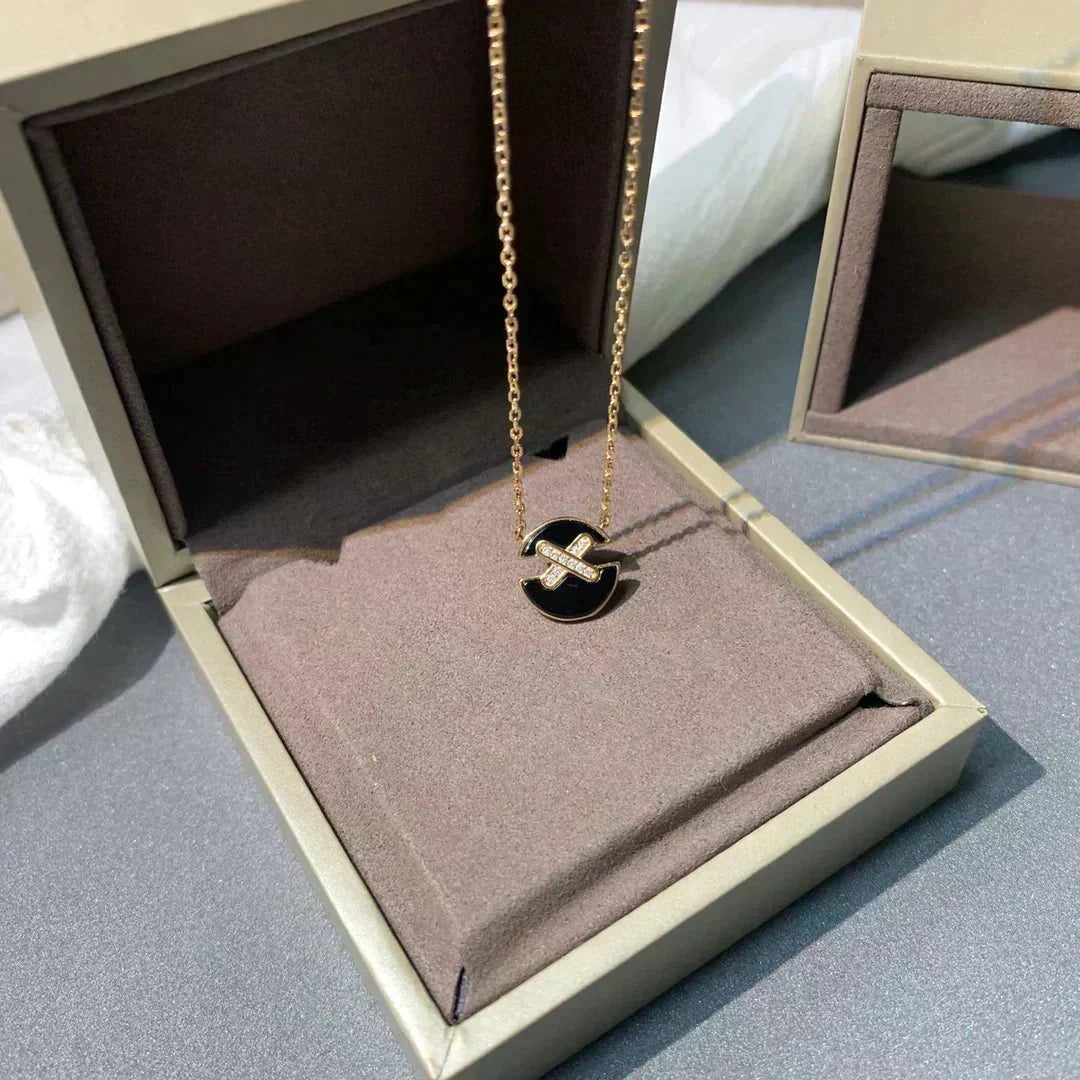[Cyra]  JEUX DE ROSE GOLD DIAMOND NECKLACE