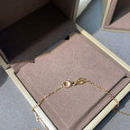 {
  "Cyra": "JEUX DE PINK GOLD DIAMOND NECKLACE"
}