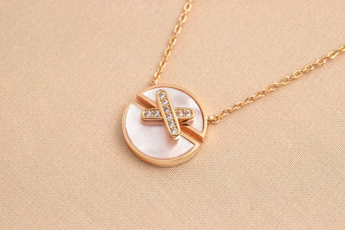[Cyra]  JEUX DE ROSE GOLD DIAMOND NECKLACE