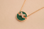 {
  "Cyra": "JEUX DE PINK GOLD DIAMOND NECKLACE"
}