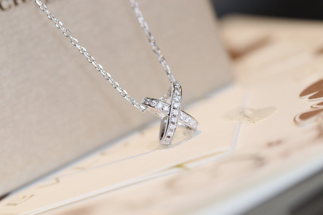[Cyra]  JEUX DE DIAMOND NECKLACE