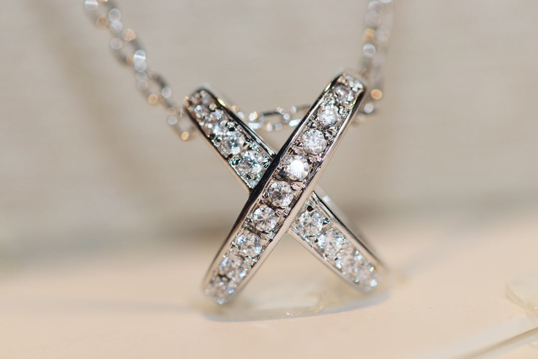 [Cyra]  JEUX DE DIAMOND NECKLACE
