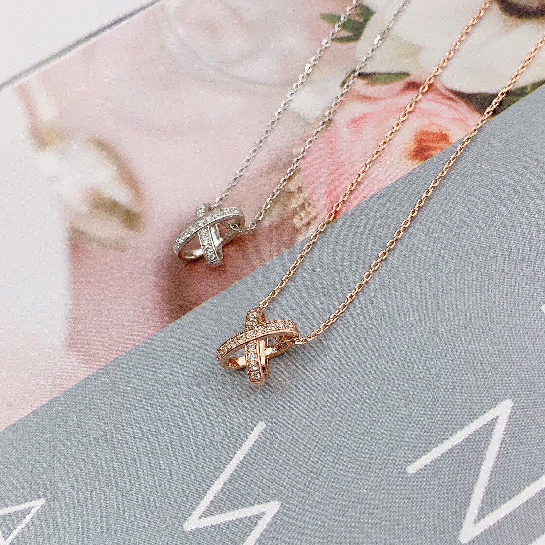 [Cyra]  JEUX DE DIAMOND NECKLACE