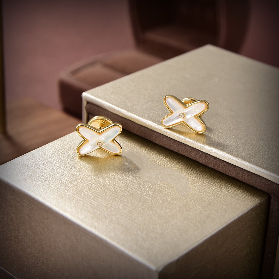 [Cyra]  JEUX DE WHITE MOP GOLD DIAMOND EARRINGS