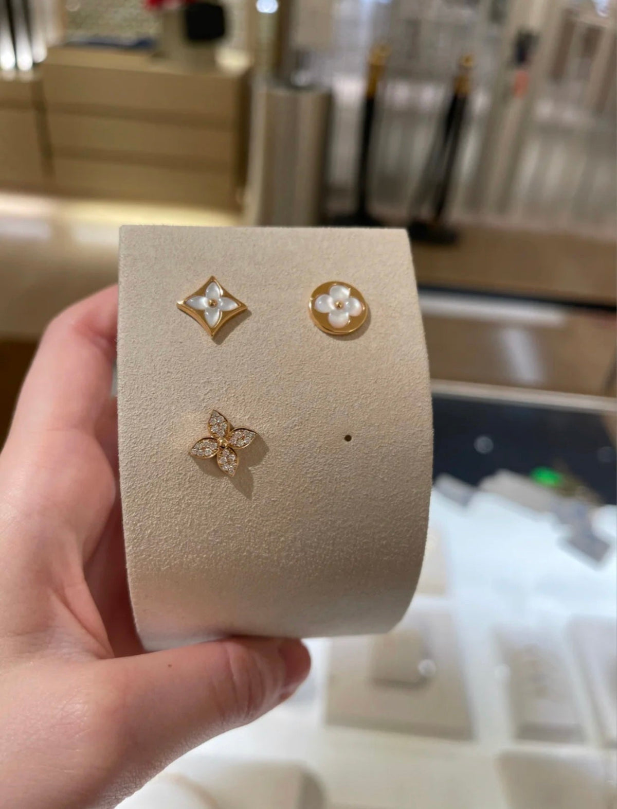 [Cyra]  STAR BLOSSOM STUD EARRINGS PINK GOLD DIAMONDS