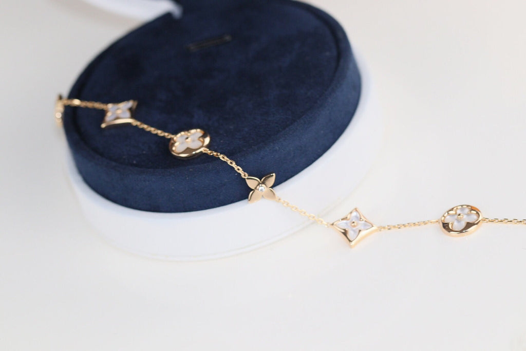 [Cyra]  LEAF CLOVER BRACELET
