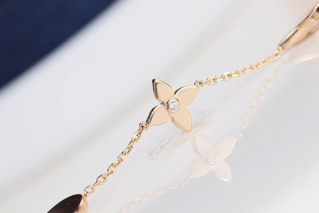 [Cyra]  LEAF CLOVER BRACELET