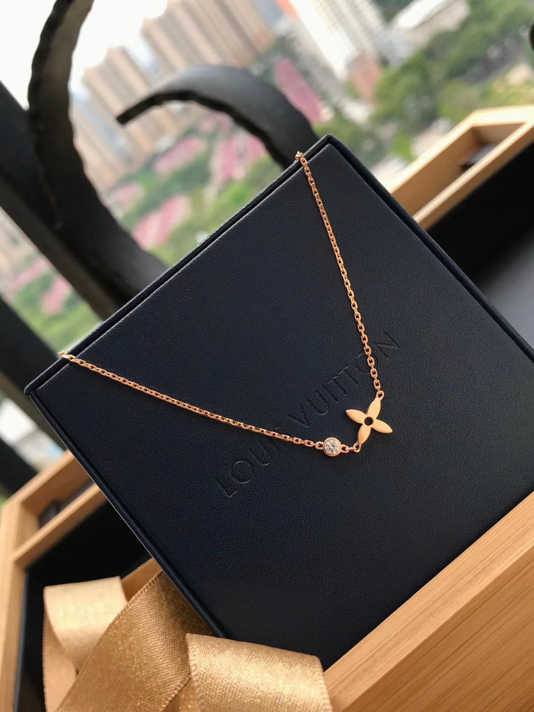 [Cyra]  BLOSSOM PENDANT PINK GOLD AND DIAMOND